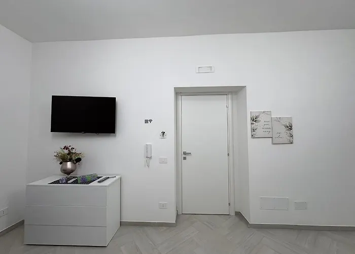 Olympo House Con Balcone Apartment *